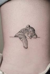 stopa 踝 tatuaż tatuaż dziewczyna kostka na obrazie tatuaż czarny tygrys kreskówka