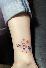 cavigliere compatte Tatuaggio colorato con stelle di moda