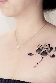 sexy girl's clavicle ink flower tattoo pattern