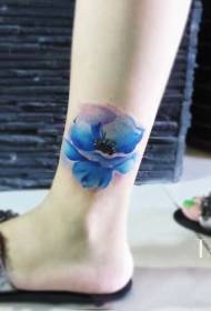 pergelangan kaki biru bunga pola tato cat air yang indah