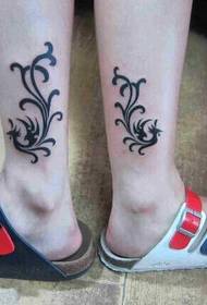çift ayak parmakları basit totem dövme
