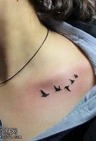Gruppo clavicolare di piccoli disegni di tatuaggi Yan