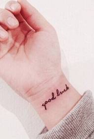 moda semplice piccolo tatuaggio fresco