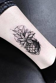 Gležanj europske i američke linije tetovaža uzorak ananasa 89500 stopa debelog dlana crtani oslikani uzorak tetovaže