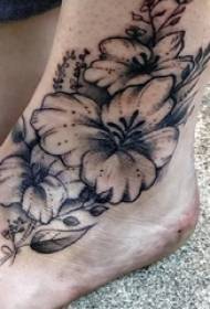 menina tornozelo ponto preto espinho linha simples planta literária flor tatuagem imagem