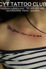 tatù clavicle litir phearsanta