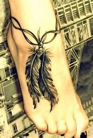image de tatouage de cheville exquis populaire