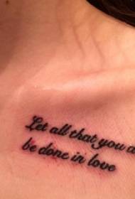 cailín baineann tattooed clavicle ar an collar an pictiúr tattoo dubh tattoo Béarla