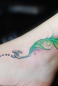 láb páva toll tetoválás kép