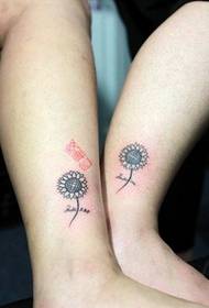 image de tatouage tournesol mode couple