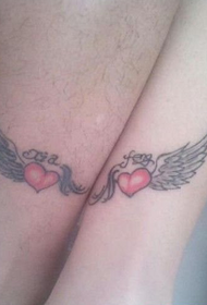 personalitate cuplu inimă roșie aripi tatuaj gleznă