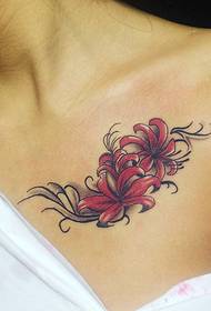 Clavicle მოდის Bianhua ყვავილების tattoo ნიმუში ძალიან მომხიბლავია