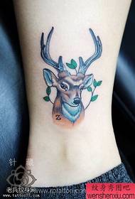 Boka színű antilop tetoválás minta