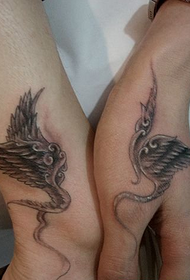 Paar Persönlichkeit Flügel Tattoo