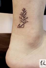 ясна свежа татуировка на дърво 90145 - неравномерен модел на татуировка на глезена