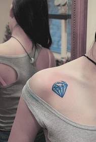жіноче плече колір алмаз татуювання візерунок