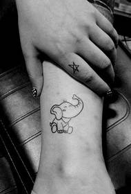 个性有趣的小象纹身