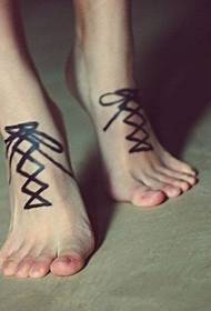 laços do pé da menina tatuagem trabalho