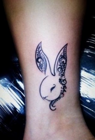 女孩的腿可愛的兔子紋身圖片