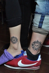 asmenybė pora saulės totemo kulkšnies tatuiruotė