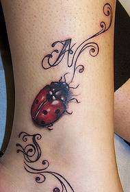 fot vacker anteckning liten insekt tatuering