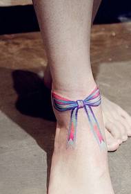 脚踝好看的七彩蝴蝶结纹身图案