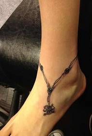tattoo ya bangili ya bangle kwenye ankle