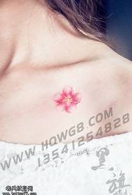 i-peach tattoo tattoo ku-clavicle