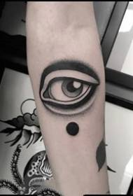 Satu set desain tato mata duri hitam-abu-abu yang kreatif