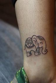 Mchoro wa tattoo ya ndovu ya mguu usio na miguu ni nzuri sana
