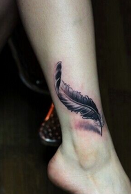 ຮູບແບບການສັກຢາ tattoo 3D feather ແບບ Daquan