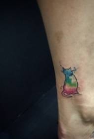 gležanj mali svježi uzorak tetovaža mačaka od prskanja