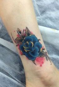 dívky nohy v evropském a americkém stylu růže tetování vzor