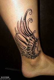 Модел на татуировка на криле на глезена