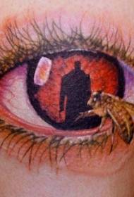 нога насликани мистериозни очи со шема на тетоважа на пчели