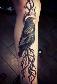 чорна ворона лоза з таємничим малюнком татуювання очей