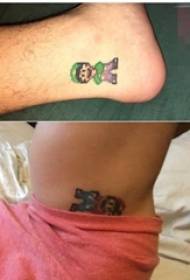 Jungen Füße gemalt Mario Tattoo Bilder