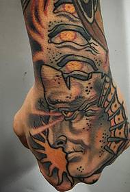 mano indietro modello di tatuaggio di personaggi europei e americani 91545 - mano indietro modello di tatuaggio di gufo