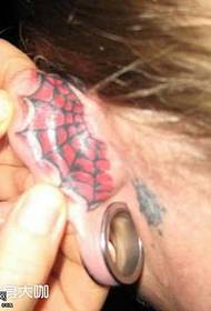 oreja araña roja tatuaje patrón