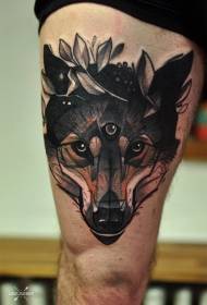lupo coscia vecchio stile colorato con motivo a tatuaggio misterioso