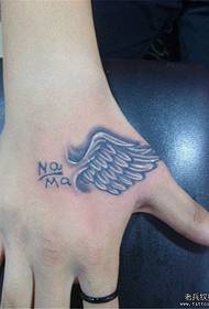lány hátul fél szárny tetoválás tetoválás minta