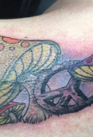 nois de tatuatges de plantes a la part posterior del color del tatuatge de bolets de colors