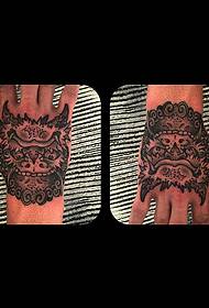hand back monster tattoo pattern 91647 - حساسة وجميلة وشم وشم على ظهر اليد
