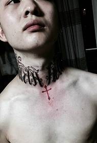 modello di tatuaggio corpo maschile bel collo tatuaggio