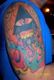 Scorpion egiptean cu model de tatuaje cu flăcări și ochi multicolori