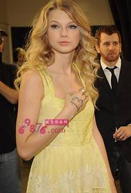 Taylor Swift indietro modello di tatuaggio digitale