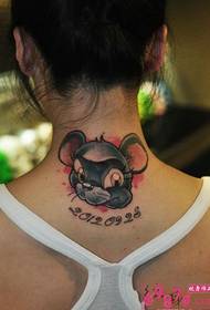 imagen del patrón del tatuaje del ratón zodiaco trasero