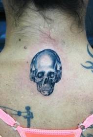Retro zilvergrijze schedel tattoo afbeelding in Europese stijl