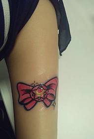 fuori dal braccio Tatuaggio tatuaggio totem piccolo colore personalità