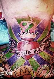 modello di tatuaggio amore collo